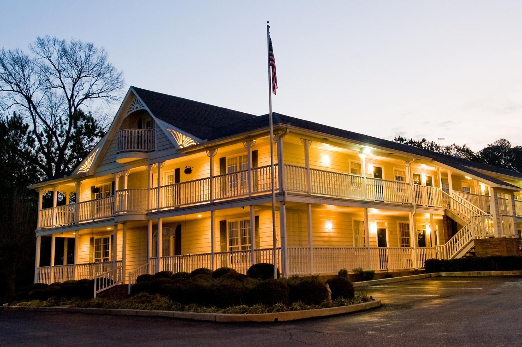 Plantation Oaks Hotel Millington Exterior photo